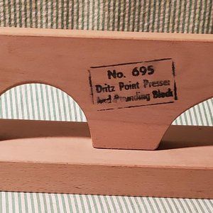 ﻿Vintage Dritz Point Presser and Pounding Block #695 Sewing Quilt Tool